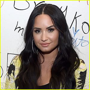 demi leaked|Demi Lovato’s nude photos leak after her Snapchat is。